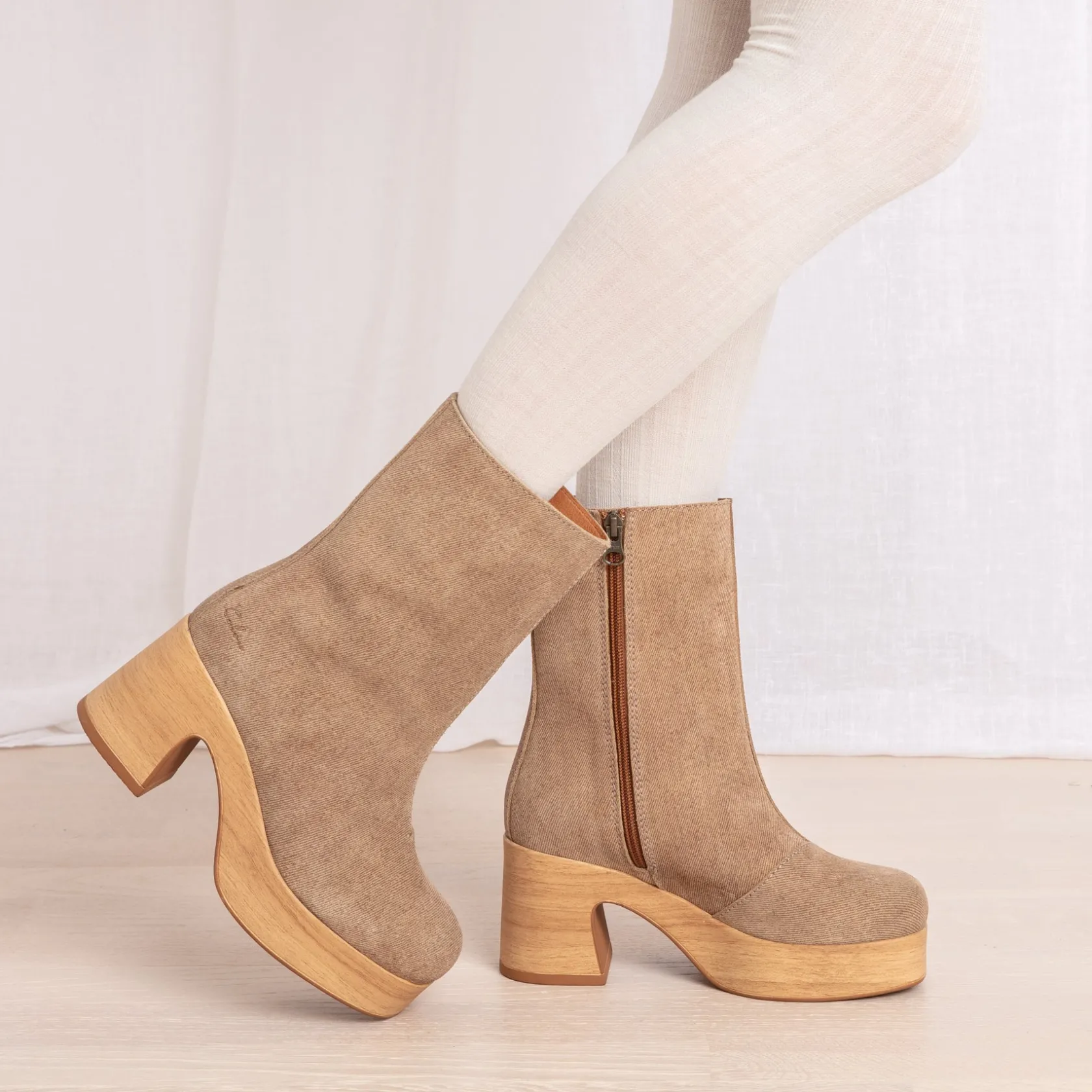 Store Bobbie Boots