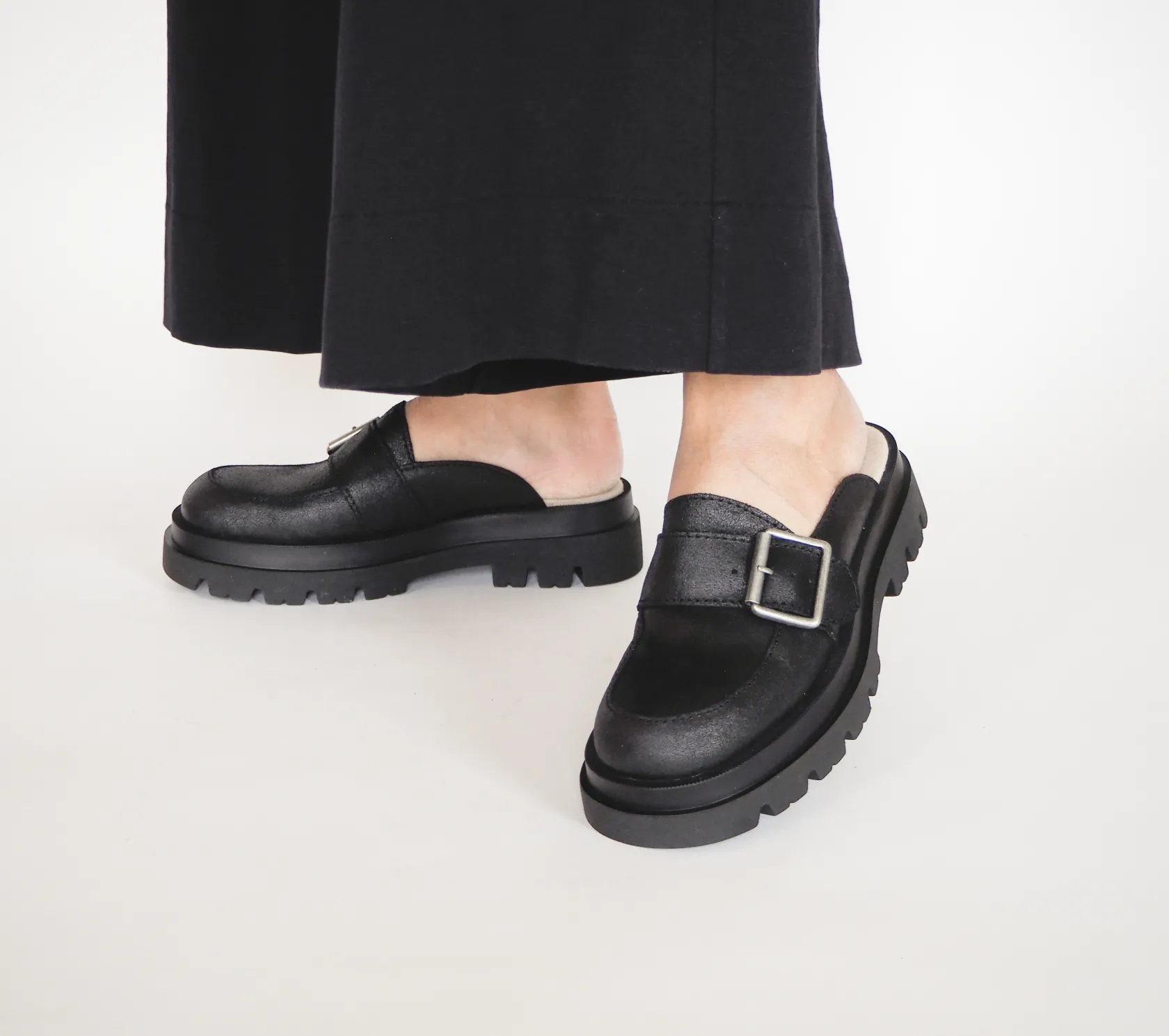 Discount Gloria   Low Heel Soft Clogs