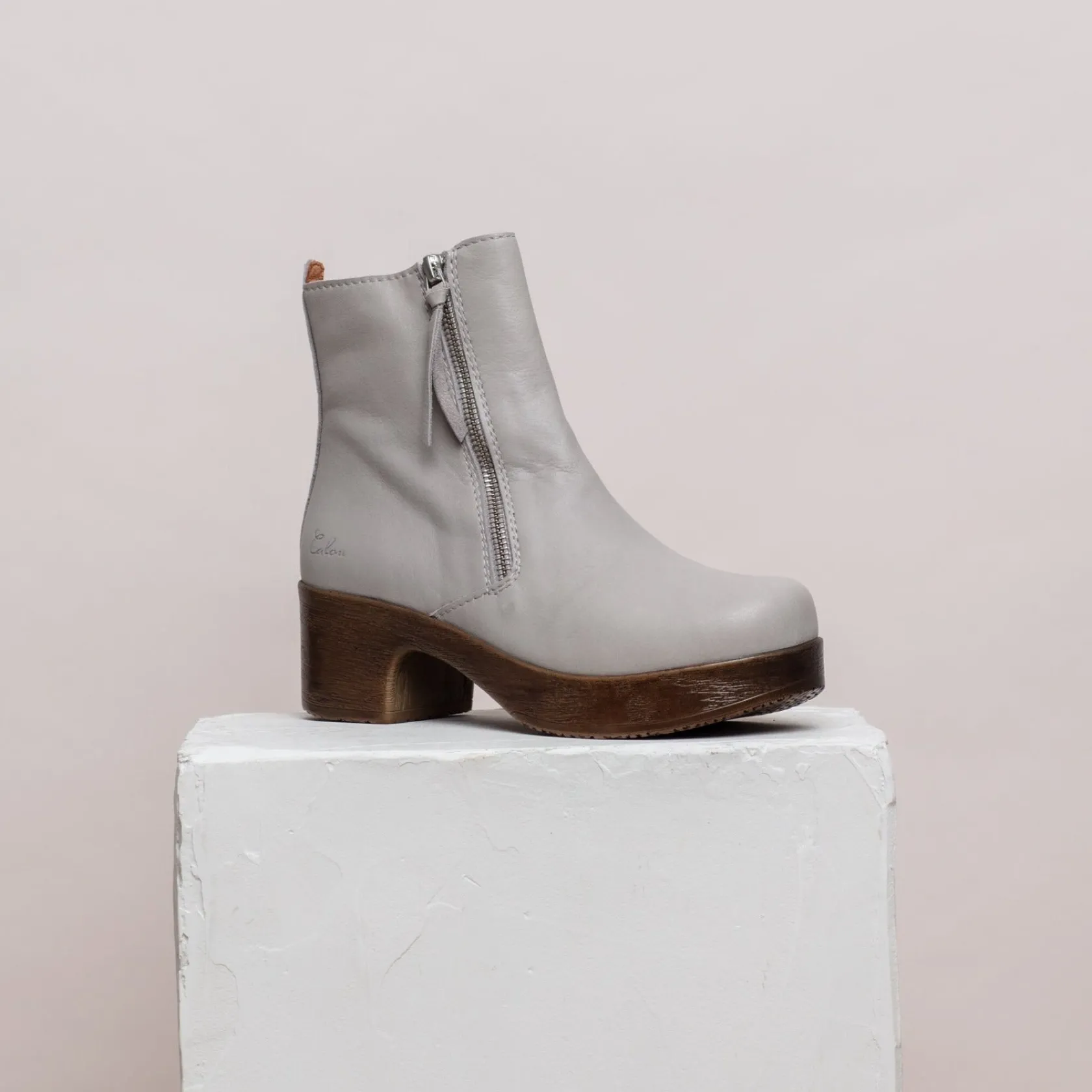 Cheap Moa Boot Pearl Sale/archive