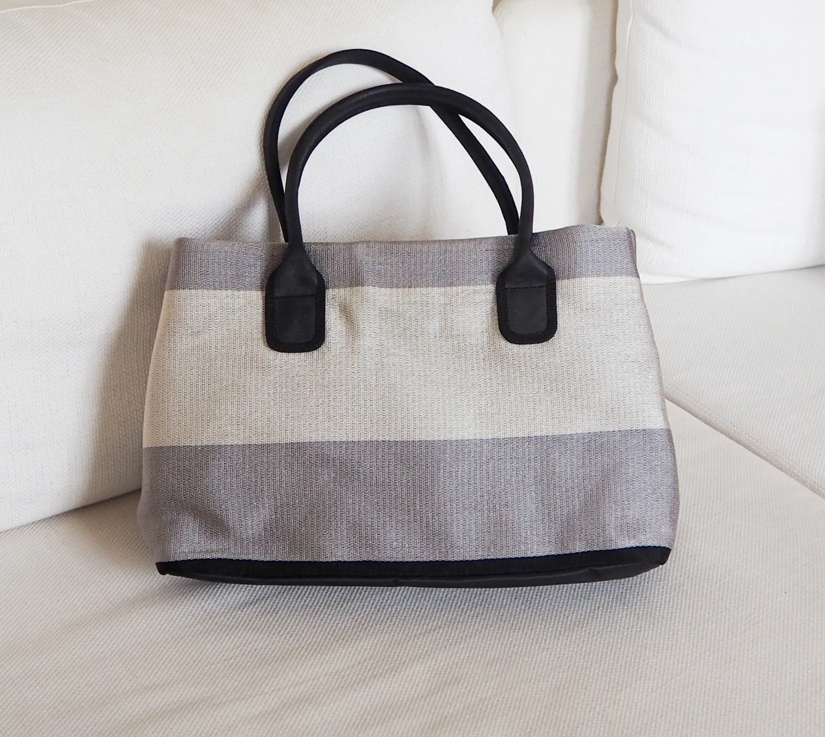 Shop The Calou Bag -Sandra Black/Grey Accessories